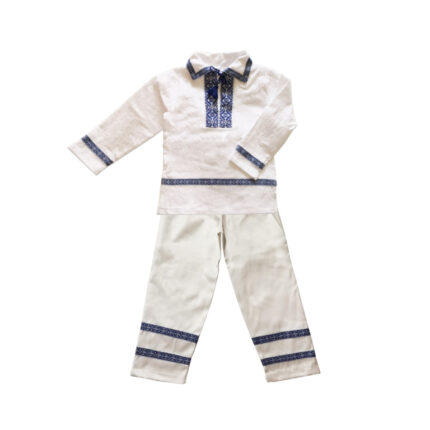 costum traditional baieti cu motiv rosu