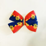 Clama tricolora cu flori