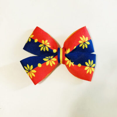 Clama tricolora cu flori